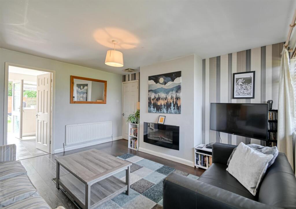 26 Greenfields Road-3.jpg