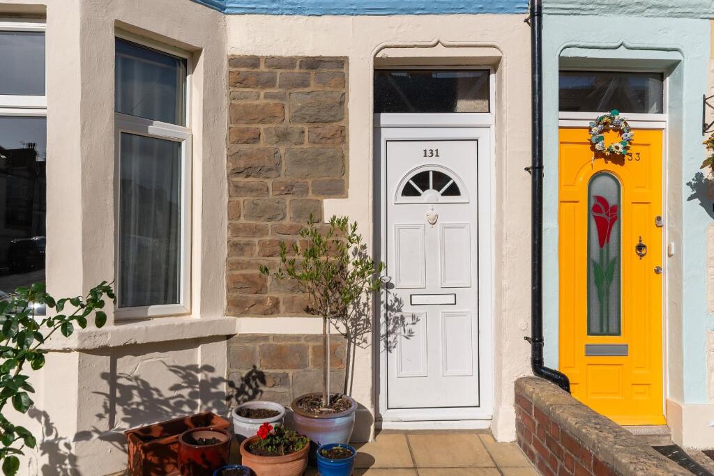 1B1R3BN - External A.jpg