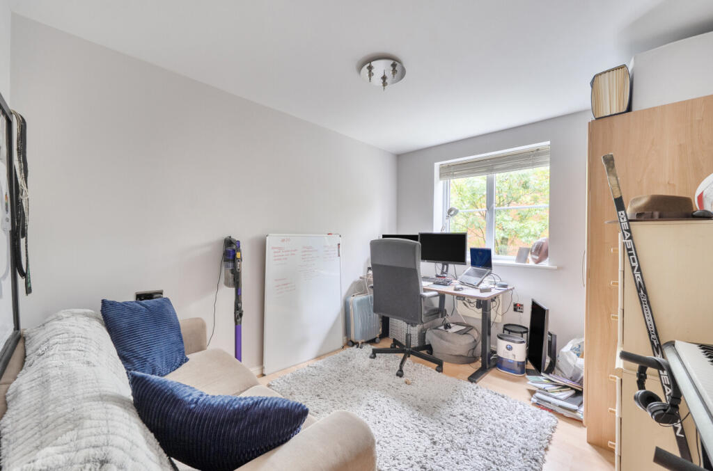 1365847-3-68ece23...