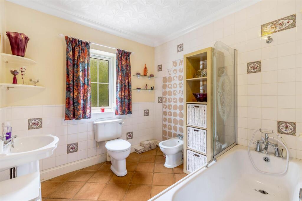 Chestnut Lodge (Gipsey Bridge)-42.jpg