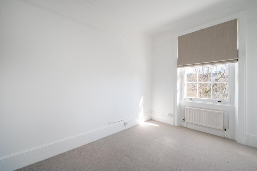 Warwick Square,19B-P
