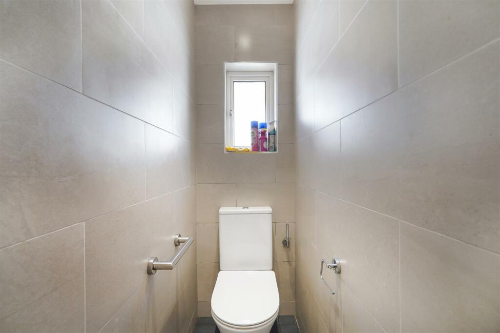 25 Carlton Avenue West - RvtdLu1En0dJwDfAyIVk.jpg