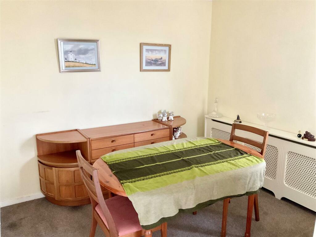 dining room.jpg
