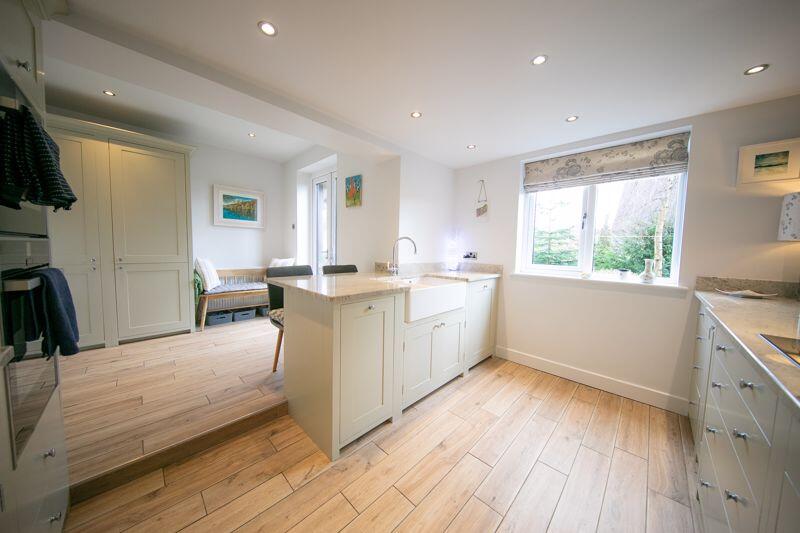 Kitchen &amp; breakfast room