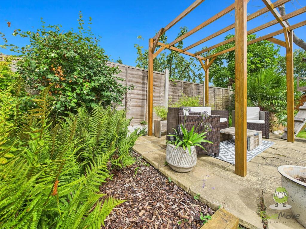 CAM01543G0-PR0146-STILL031