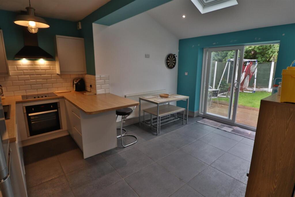 DINING/FAMILY/UTILITY AREA