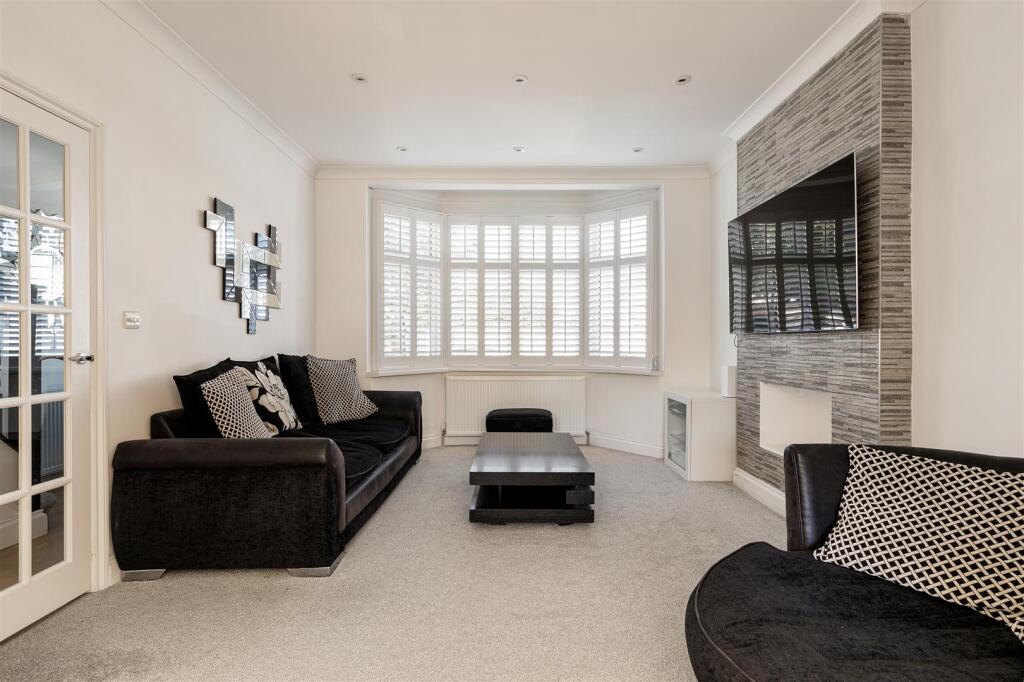 York Road E4