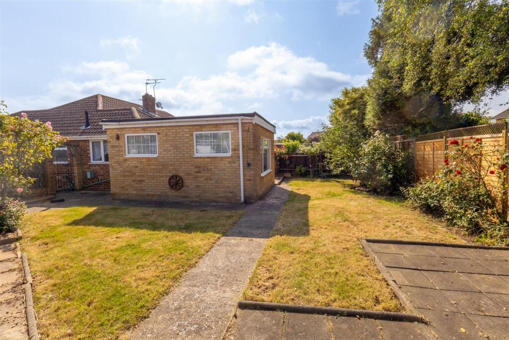 Walnut Drive-10 - t.jpeg