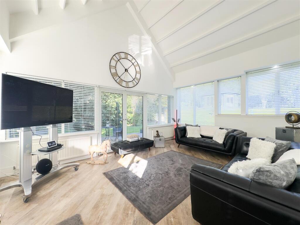 Family/Sun Room