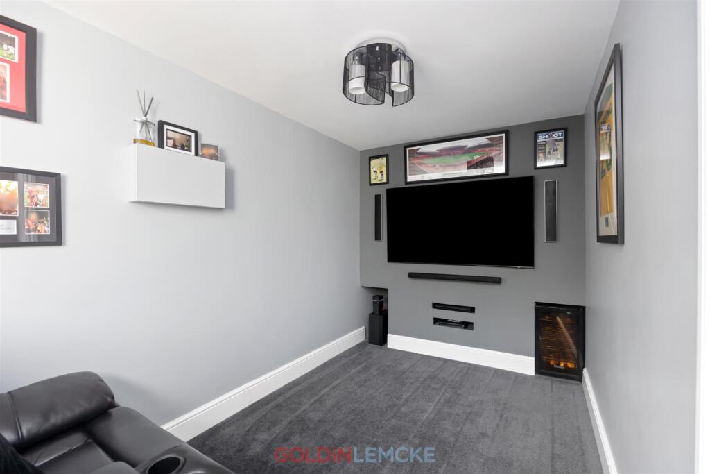 Cinema Room/Occasional Bedroom