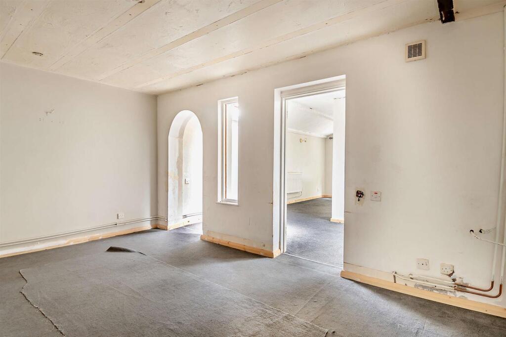 8658287-interior20-800.jpg