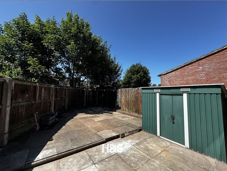 circular road - garden.jpg