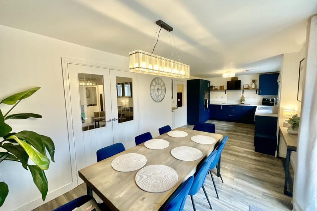Kitchen Diner 