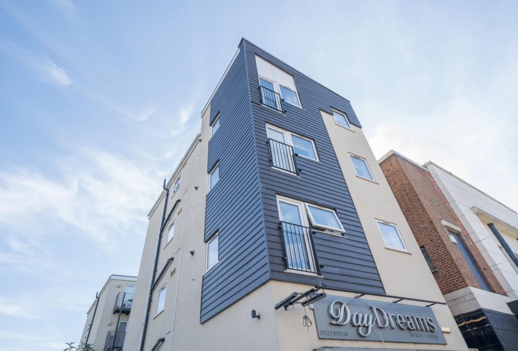 1295576-2-6824bf5...