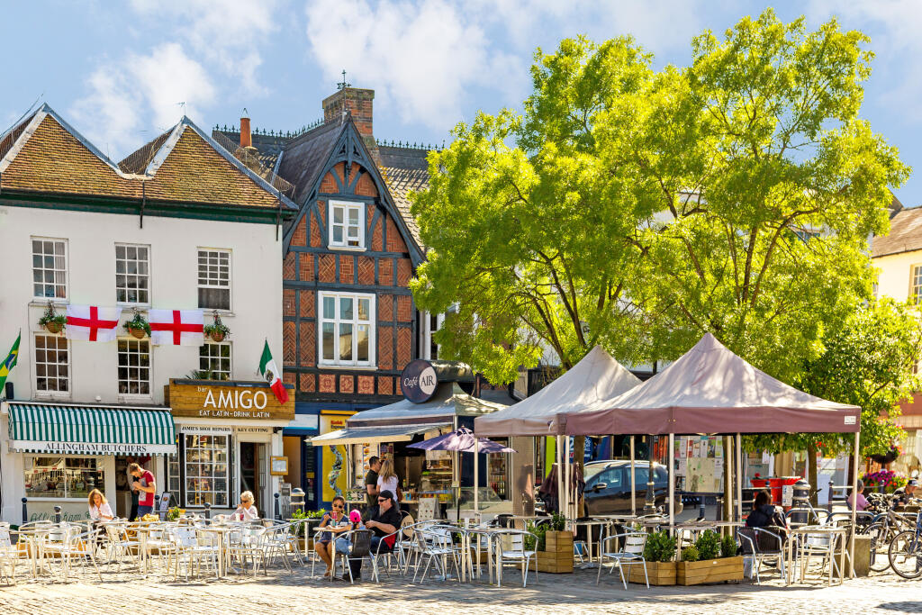 Hitchin cobbled square