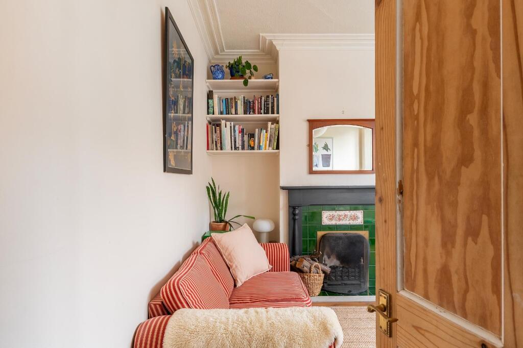 1K7RSH - Living Room D.jpg