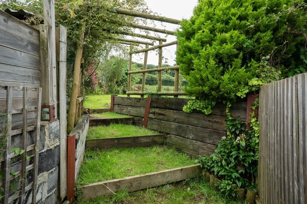 STEPS TO LAWN