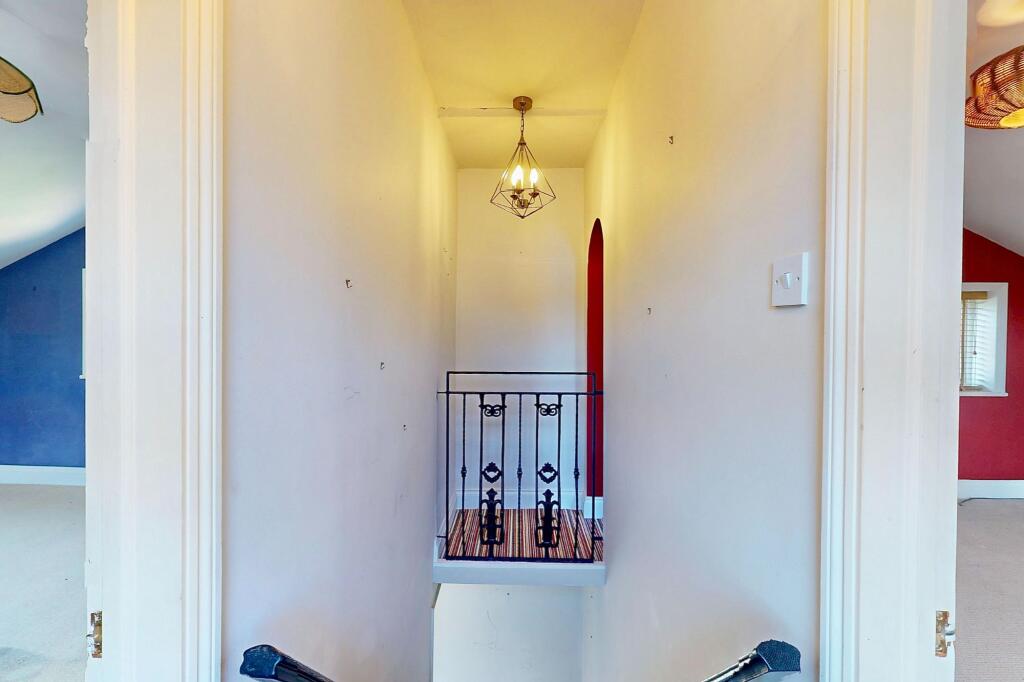 2 Thornbury Road, Isleworth TW7 4HG