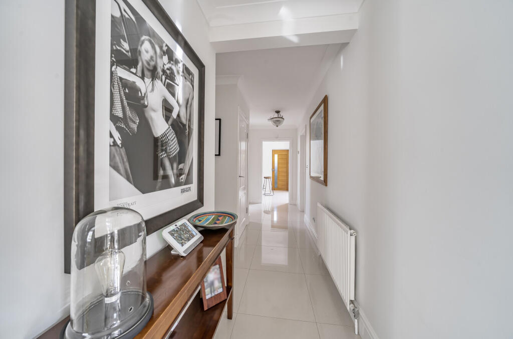 1346863-15-68baf8...