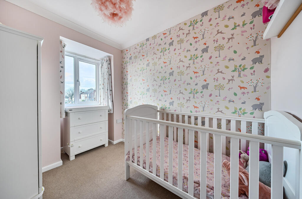 1393670-18-695d1d...