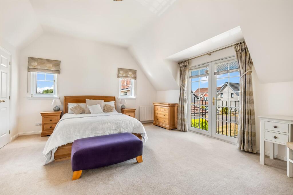 24 Nicoll Place (13).jpg