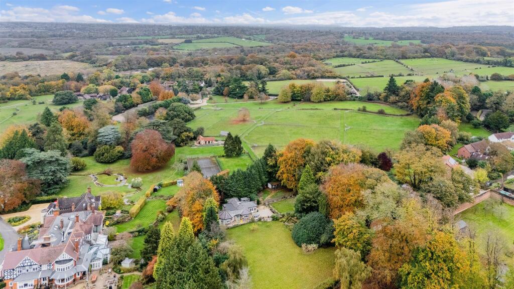 ORCHARD HOUSE DRONE (1).jpg