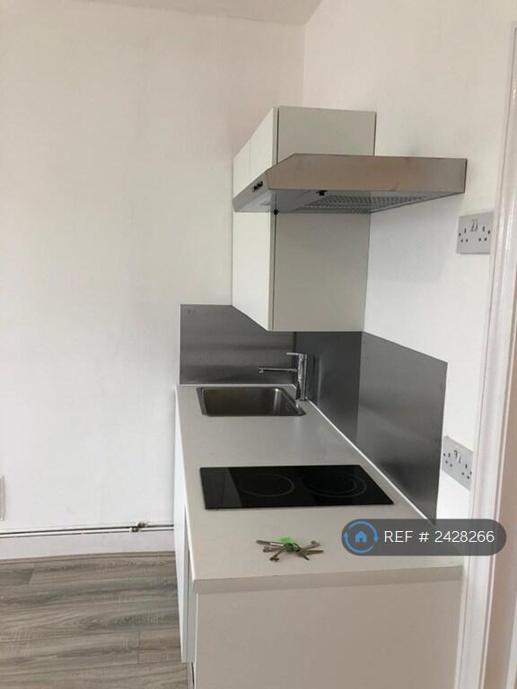 Studio 2 - Kitchenette