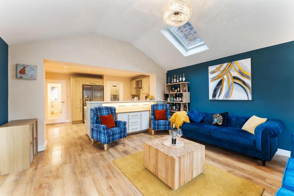 11 Moor Park Way, CW9 8WZ-69.jpg