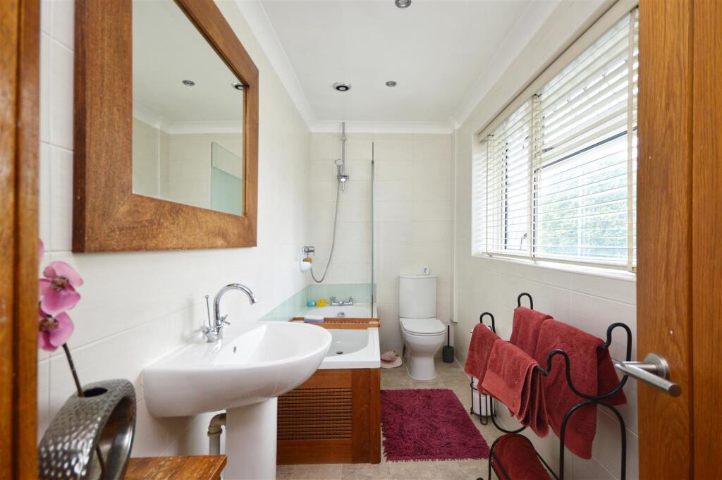 Ensuite Bathroom