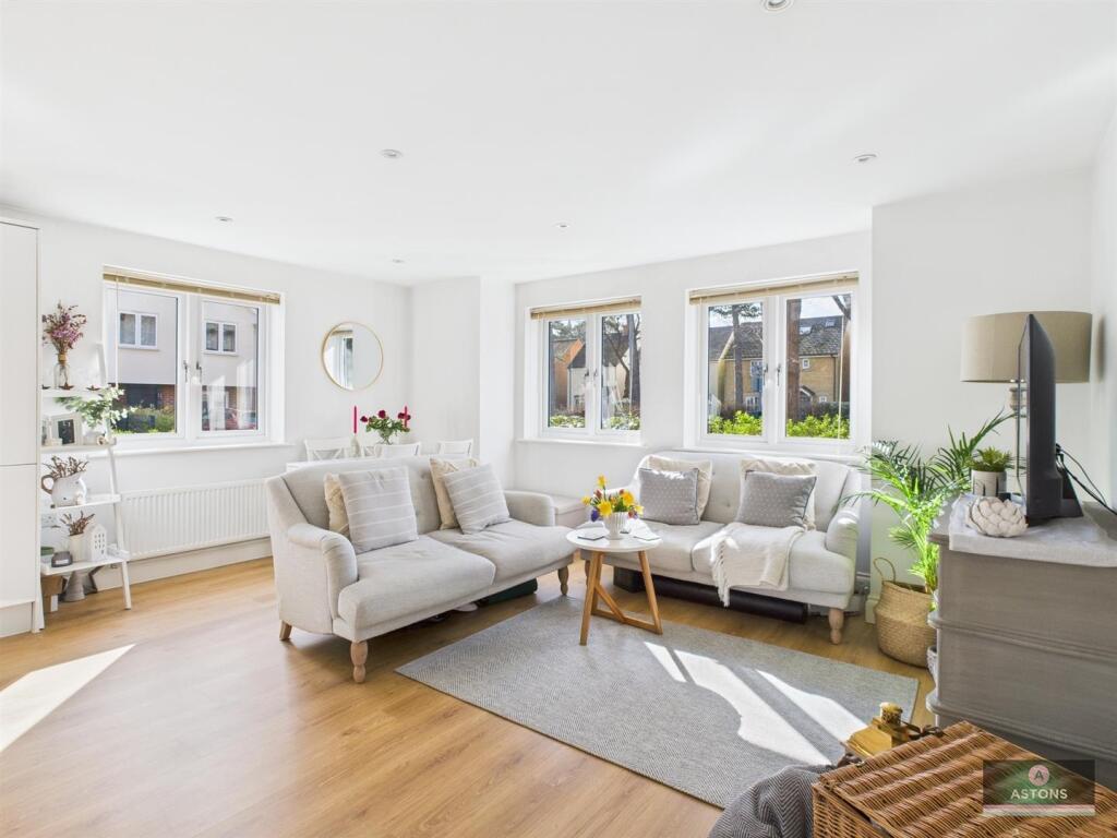 Open-Plan Kitchen/Dining/Living Room