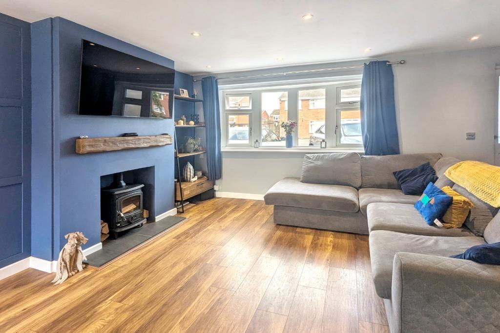 Lounge &amp; Dining Area