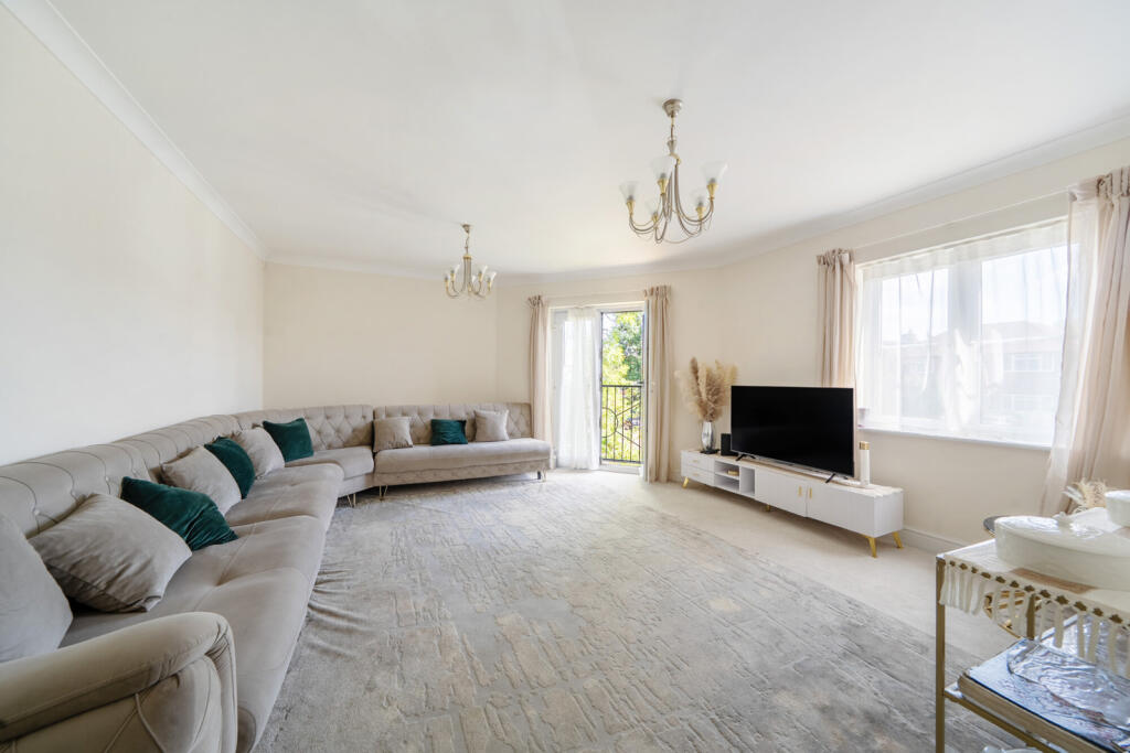 1321195-3-686cf8d...