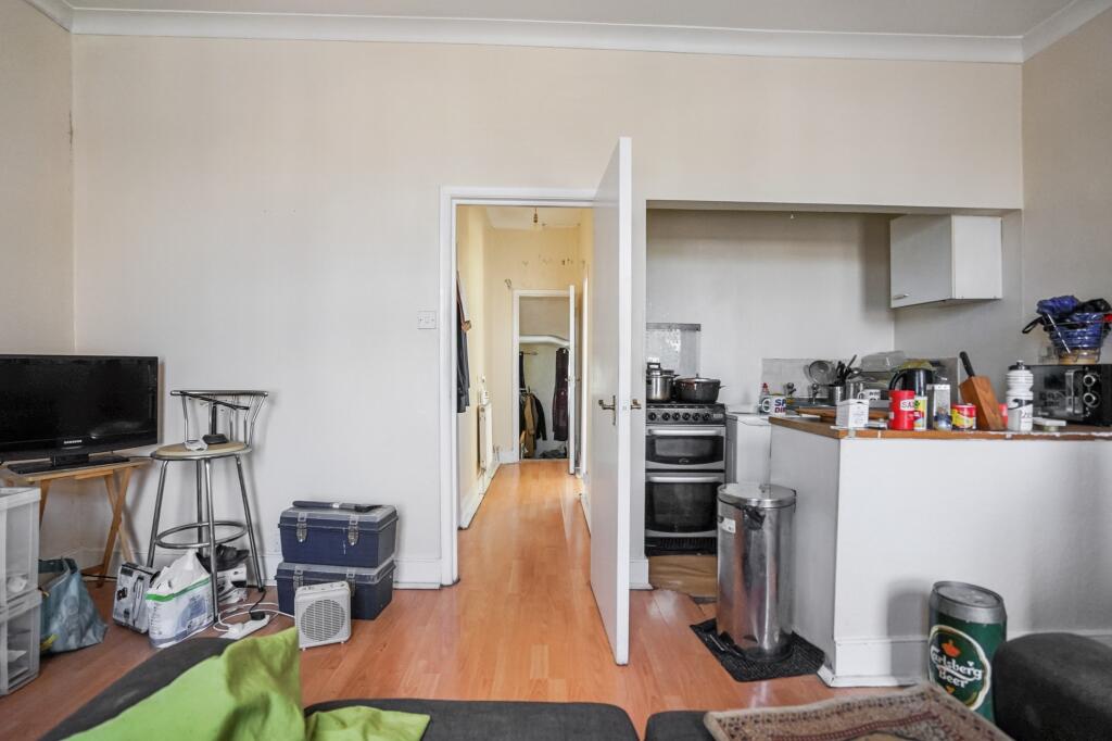 Flat 1, 110 Portland Road, South Norwood London, SE25 4PJ