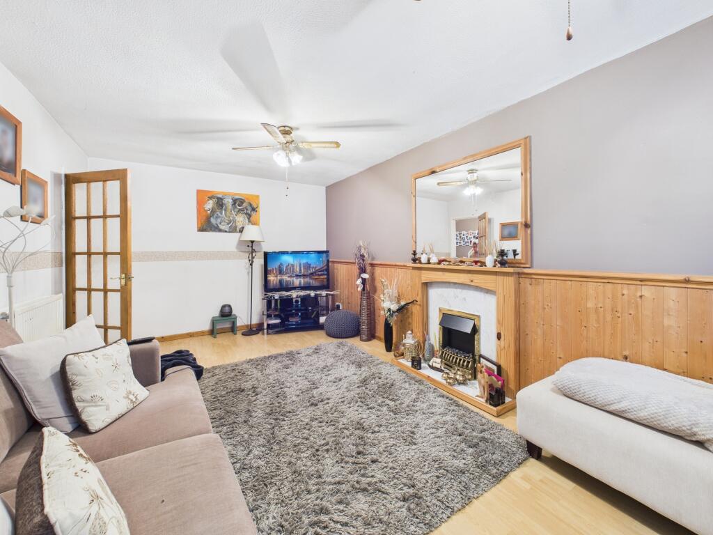 CAM05192G0-PR0167-STILL005