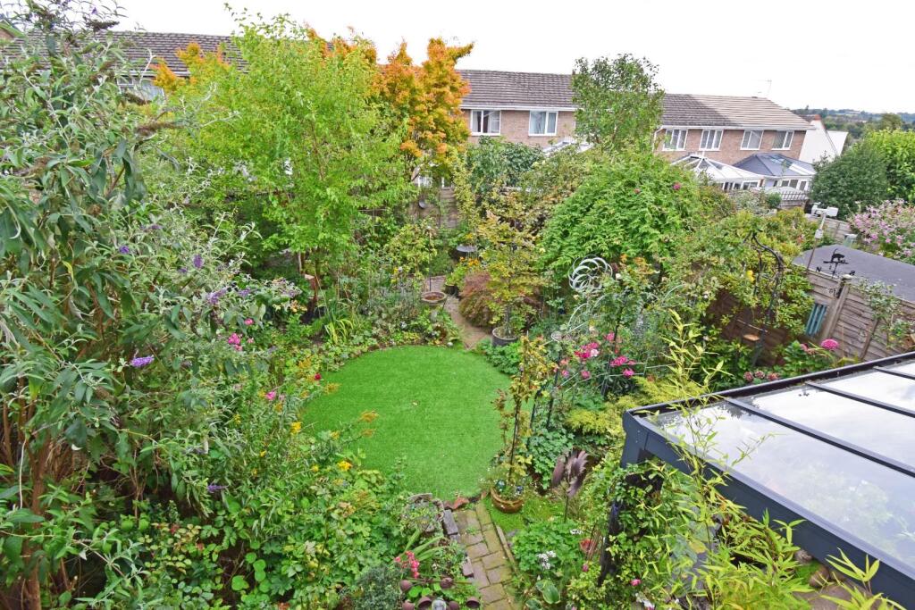 29 Old Station Road, garden from bed.jpg