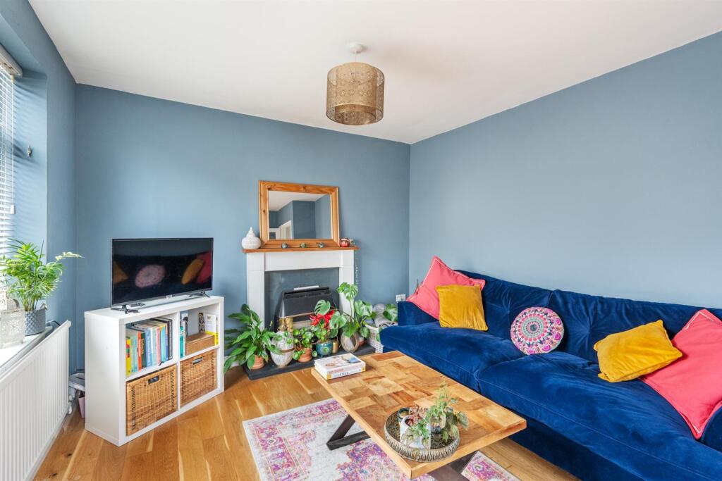 39SycamoreCrescent-003.jpg