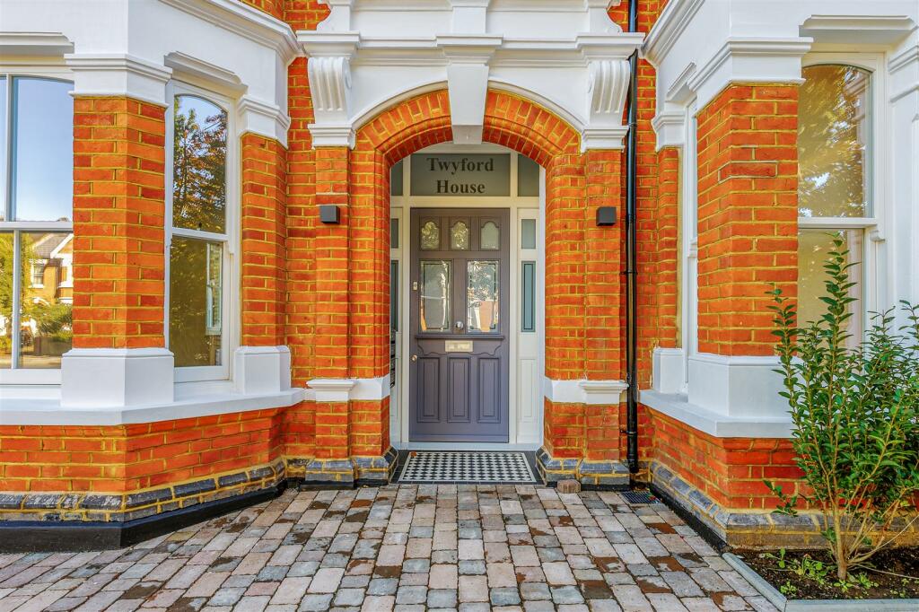 Twyford Avenue-2.jpg