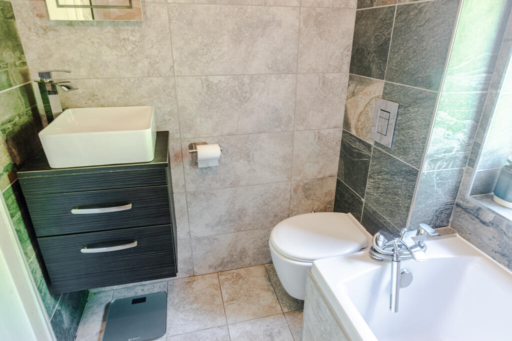 bathroom3