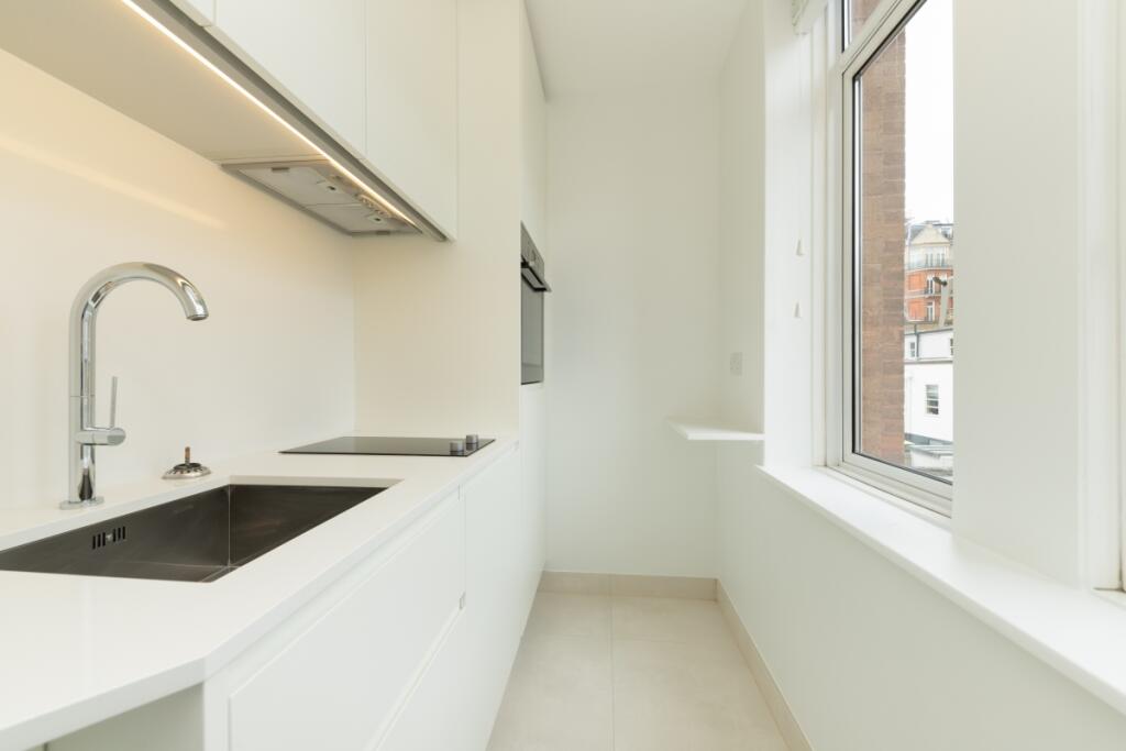 Oakley House F48-5