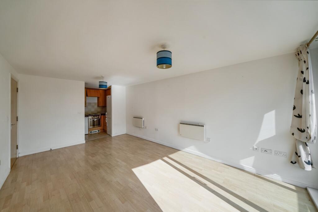136 Berberis House, High Street, Feltham TW13 4GR