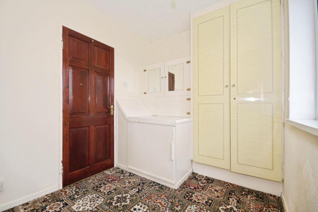 BEDROOM 3 02.jpg