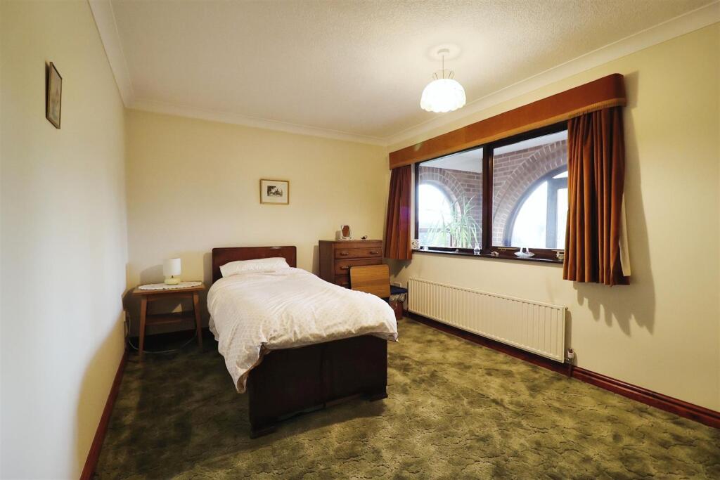 Bedroom 2 (1)(NEW).JPG