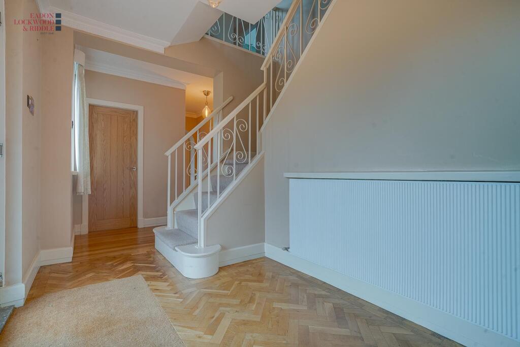 Entrance hall 1.2.jpg