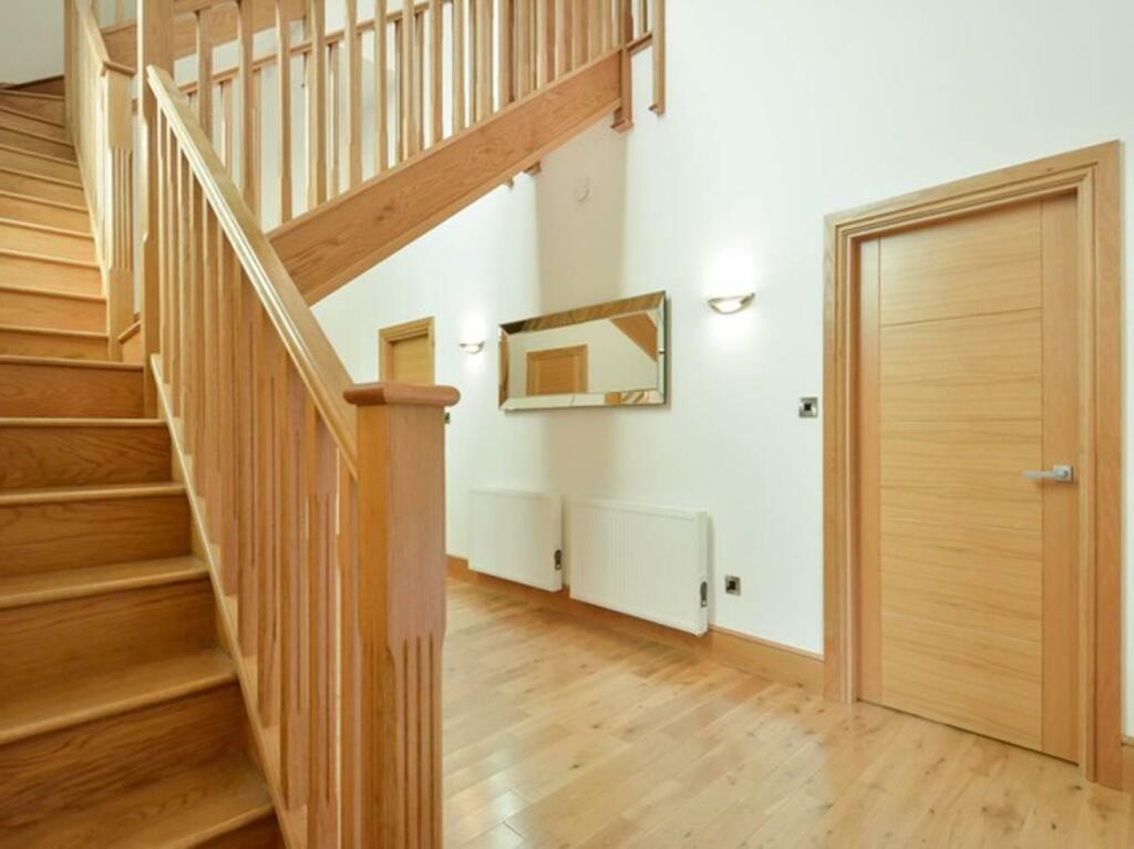 Hall/Stairs