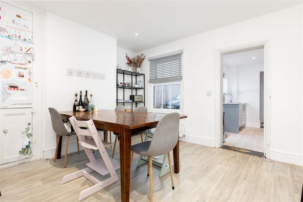 82 Whinbush Road-8.jpg