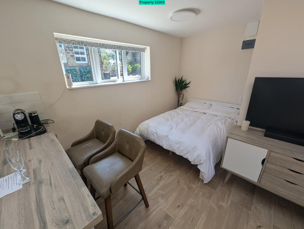 Cabin 2 - bed
