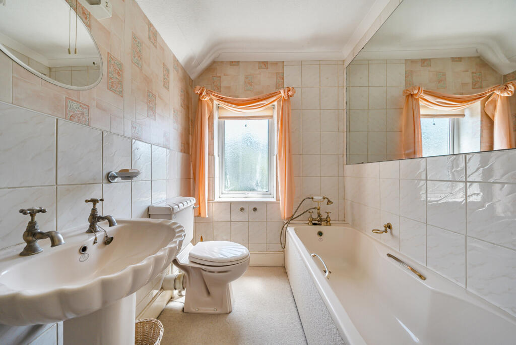 1317358-17-686295...