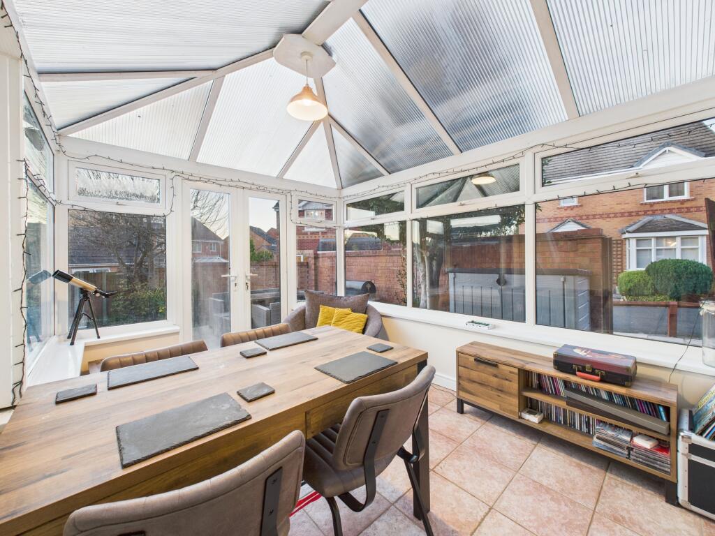 CAM05192G0-PR0187-STILL012