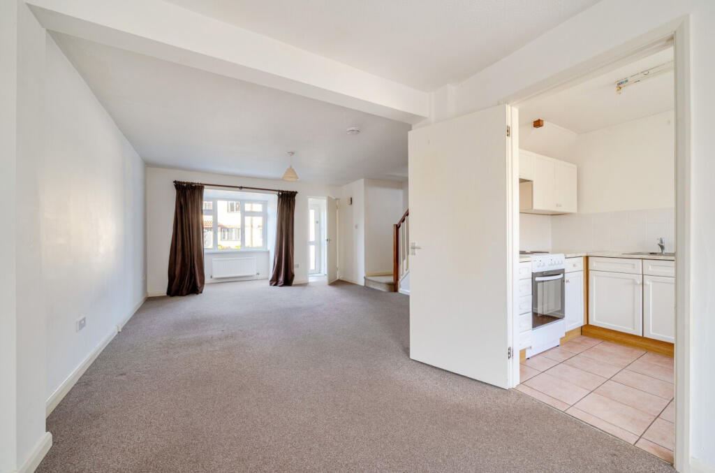 1384152-6-6925a87...