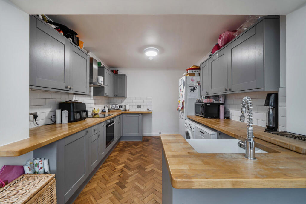 1384026-8-6924702...